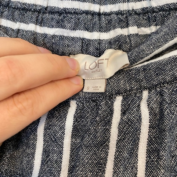 Gray Striped Loft Skirt with Pockets Small Knee Length - Picture 2 of 3